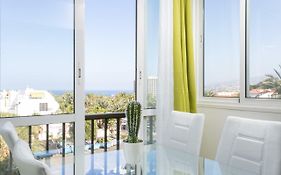 Enchanting El Dorado Accommodation, Sea View!